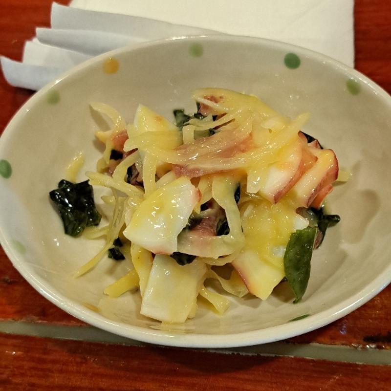 マグロとタコの酢みそ和え(串カツ酒場 ごんぞう)