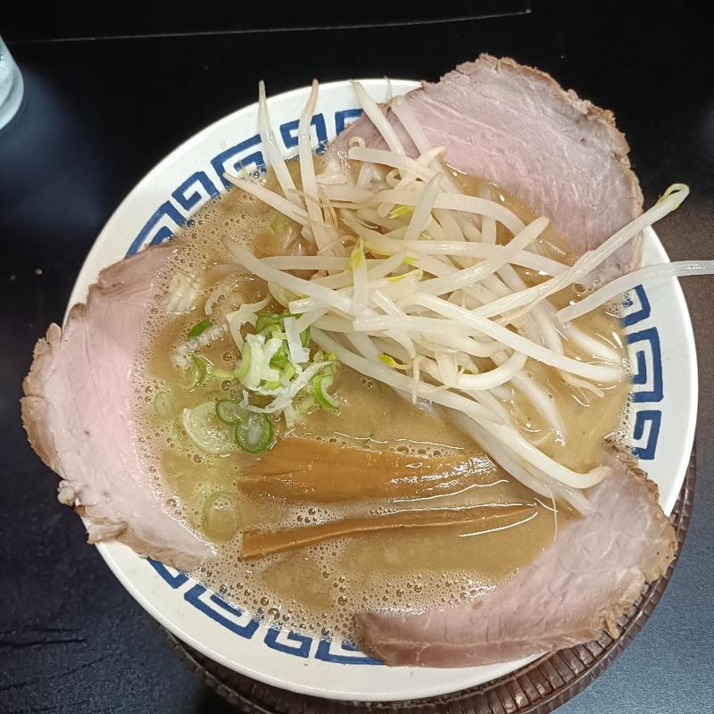 あだたら豚極漬け込み香ばし焼豚のなめらかにぼしらあめん(自家製麺 工藤 )
