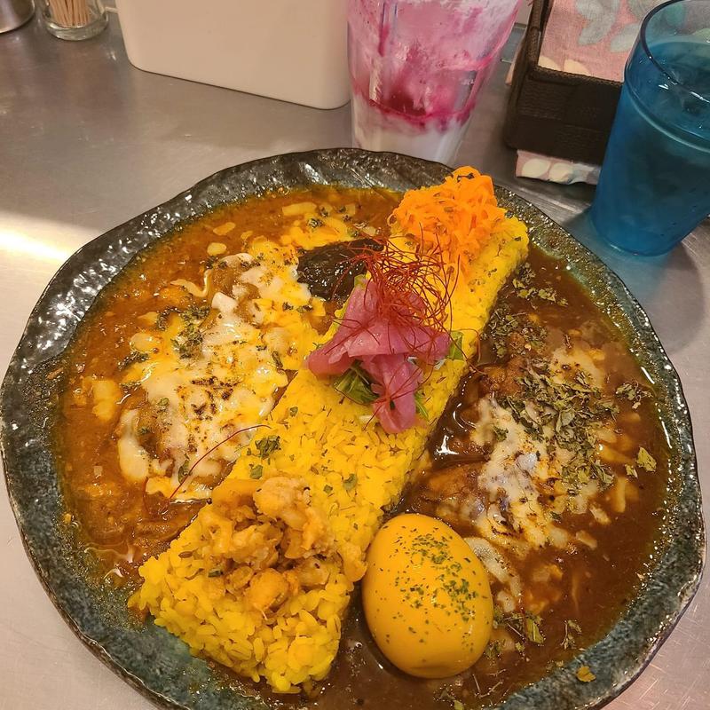 2種盛り スパイス玉子 焼きチーズ ご飯大盛り(スパイスカリー銀座半月)