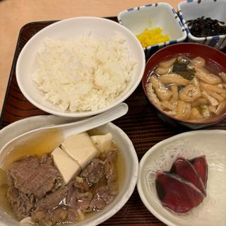 牛すじ煮込定食(イワシ料理 かぶき)