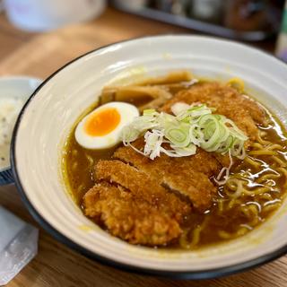 かつかれーらーめん(蘭  （あららぎ）)
