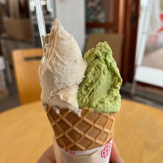 コーン　ダブル