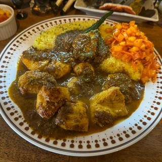 チキンカレー+アチャール(カレーの店 マボロシ )