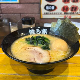 家系ラーメン（醤油）(横浜家系ラーメン 違う家)