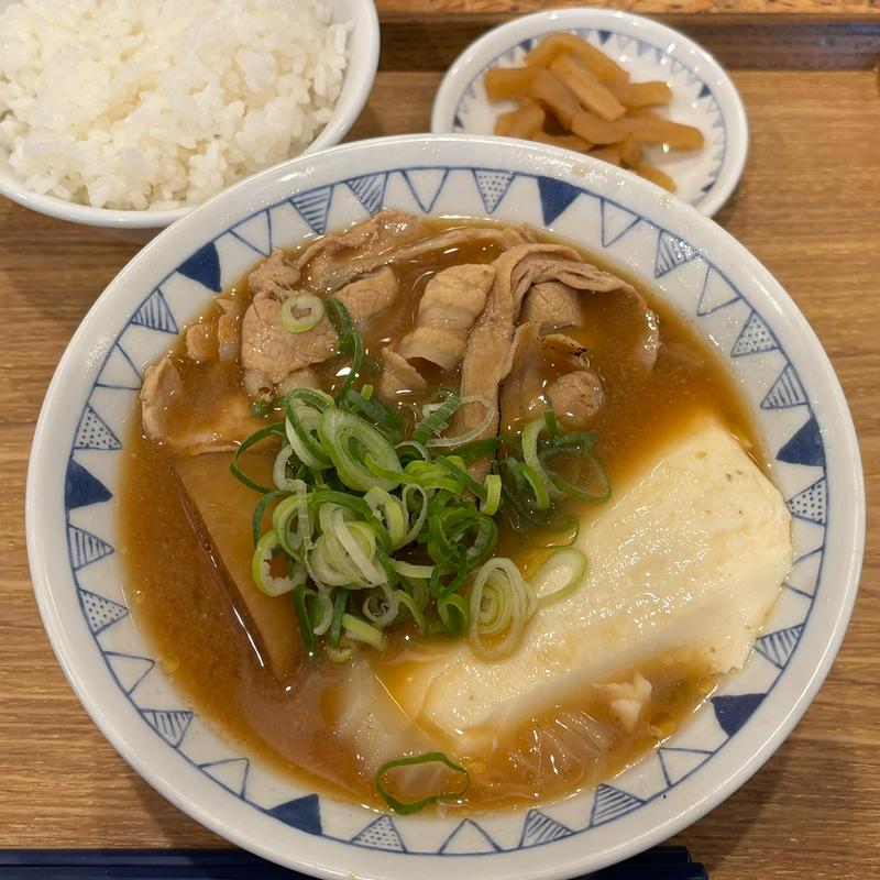 ごちとん豚汁定食(ごちとん 渋谷新南口店)