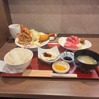 大エビフライと本マグロお造り定食(K.AKASHI)
