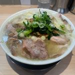塩チャーシューワンタン麺