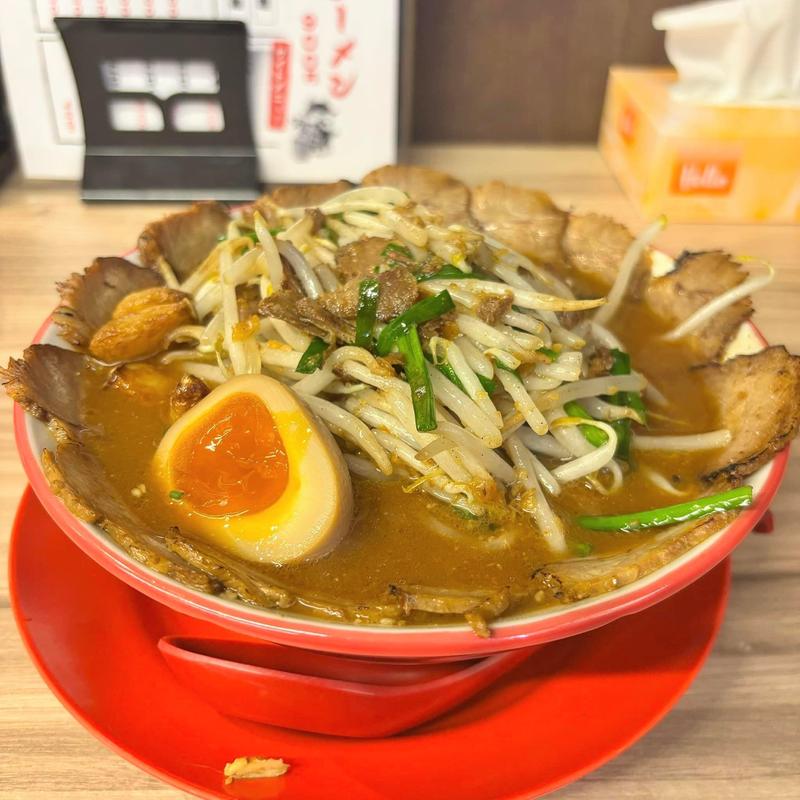 味噌 太麺 肉増し(焼豚 ジョニー)