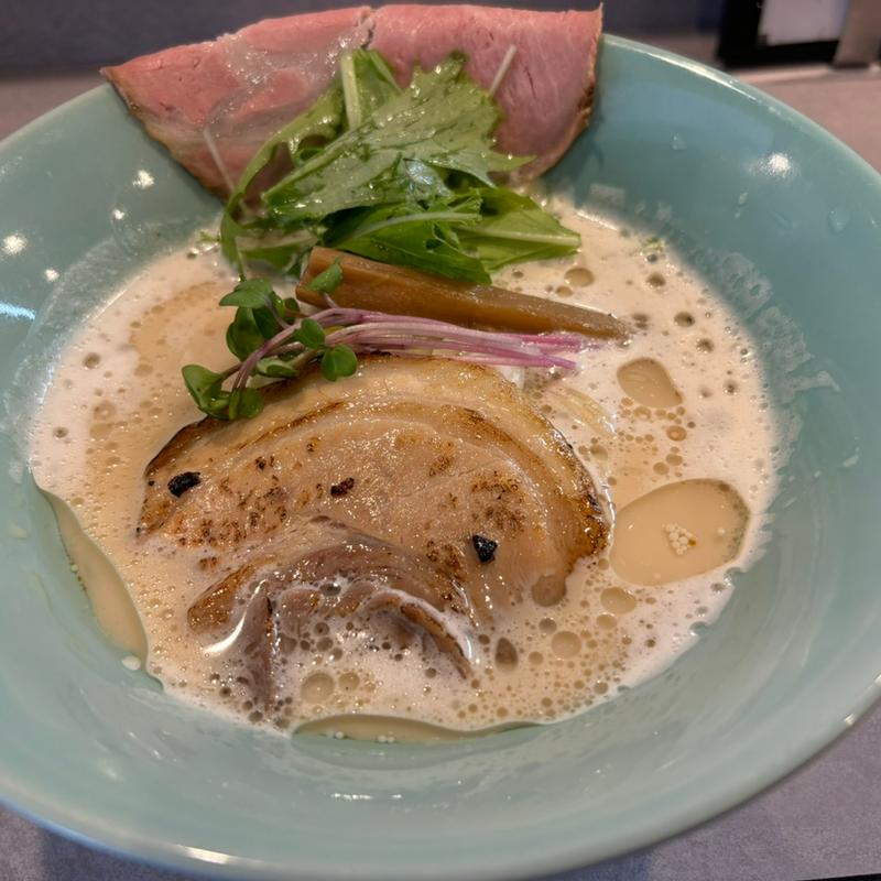 とんこつしょうゆラーメン(俺の名はJ)