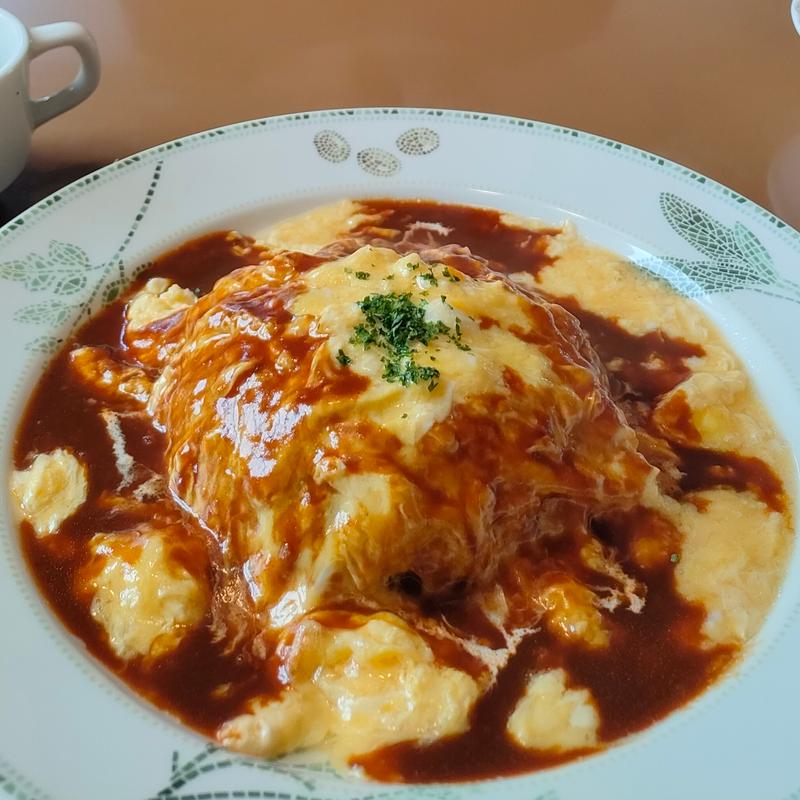 デミグラスソースオムライス(カジュアルレストラン マルシェ)