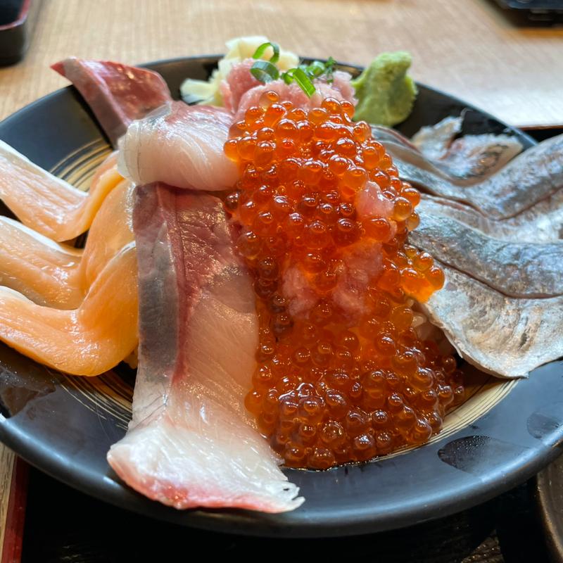 寿司屋の海鮮のっけ丼(伊豆太郎 ラスカ熱海店)