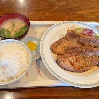 豚の生姜焼き定食(メルヘン)