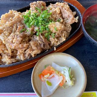 ビーフライスわかめスープ