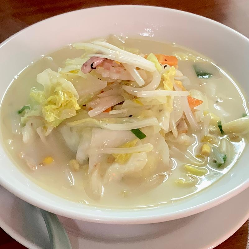 野菜タンメンと餃子(タンメン専門店 満菜)