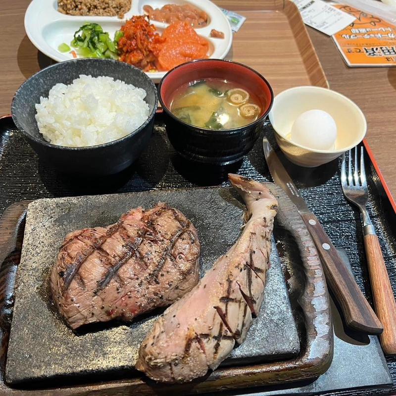 ロースステーキセット 豚タン(感動の肉と米 新橋店)