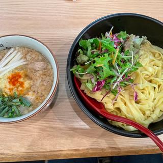 背脂生姜醤油(小麦と肉　桃の木 )