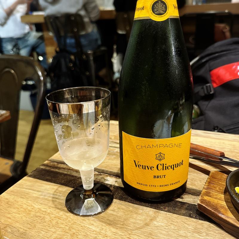 ヴーヴ・クリコ(Akichi)