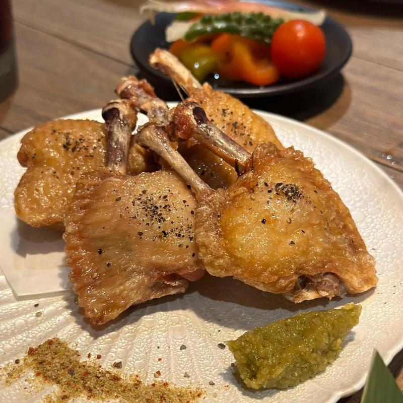 一夜干し手羽先唐揚げ(LUCKY MAXIMUM)