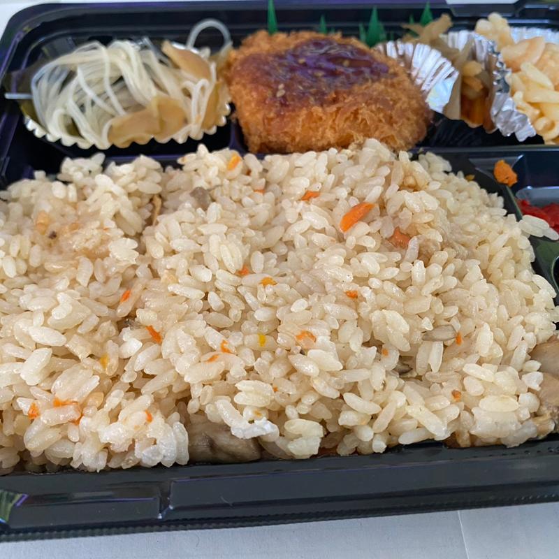 かしわ飯 カニクリームコロッケ 弁当(大吉本店)