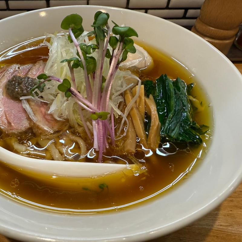 手揉み中華ソバ 味玉入り（薄口）(中華ソバ ビリケン)