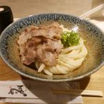  ■炙り日南豚の朝倉山椒オイルを纏った生醤油うどん(ひだりうま )