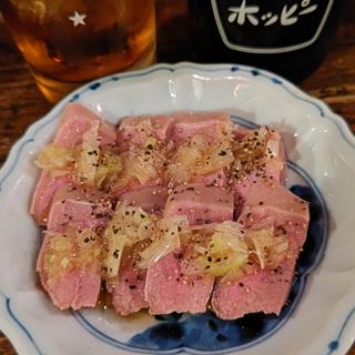 タン刺し(もつ焼きごえん 野毛店)