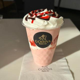 ストロベリーホワイトチョコレートショコリキサー(GODIVA café Ginza(ゴディバカフェ銀座))