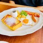 ハム＆チーズのフレンチトーストサンドプレート(ロイヤルホスト和光駅前店)