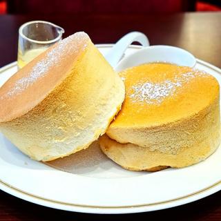 コロンバンのスフレパンケーキ(コロンバン原宿サロン)