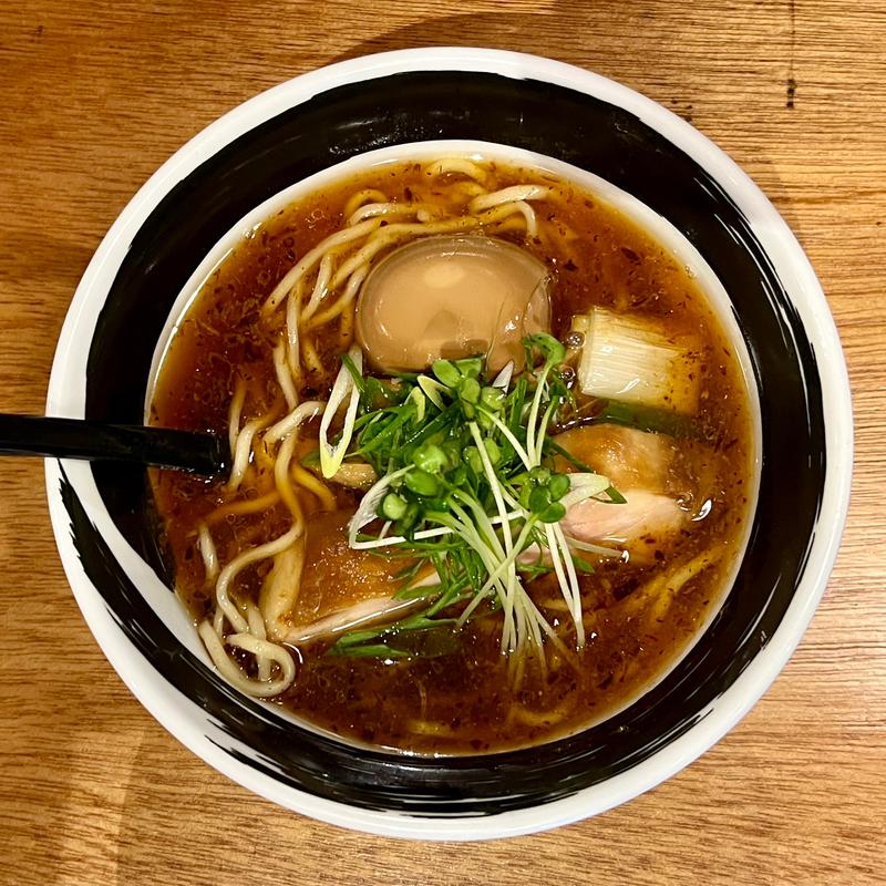 醤そば 味玉乗せ(RAMEN 浜虎 福岡中洲店)