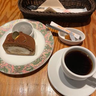 ケーキ&ジェラートセット(ナガハマコーヒー 秋田駅前店 （ＮＡＧＡＨＡＭＡ ＣＯＦＦＥＥ）)