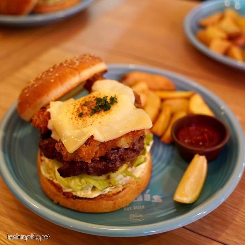 カキフライチーズバーガー(Louis Hamburger Restaurant ルイス ハンバーガーレストラン)