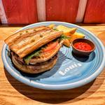 穴子チーズバーガー(Louis Hamburger Restaurant ルイス ハンバーガーレストラン)