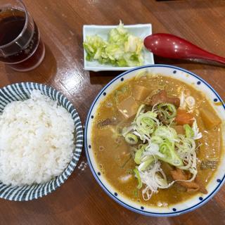 もつ煮込みカレー(きさらぎ亭)