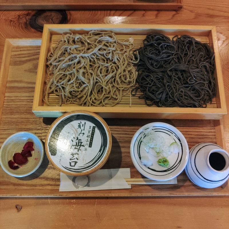 2色そば(そば処 奥松庵)