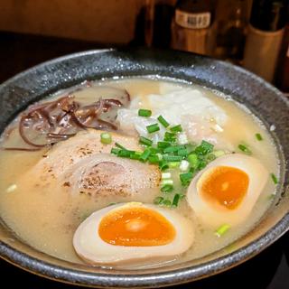博多特製ラーメン(横浜家系ラーメン 石川家 )