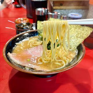 豚骨醤油らーめん並(麺童虎徹（めんどうこてつ）)
