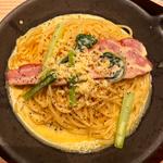 一枚ベーコンのカルボナーラ(てっぱんのスパゲッティ リンクス梅田店)
