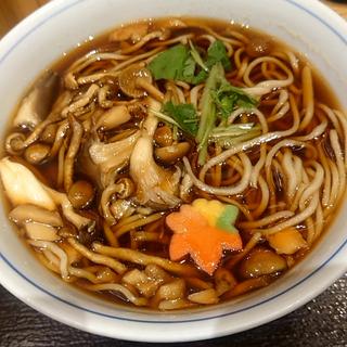 松茸香るきのこ蕎麦(ソバキチ コレド室町店)