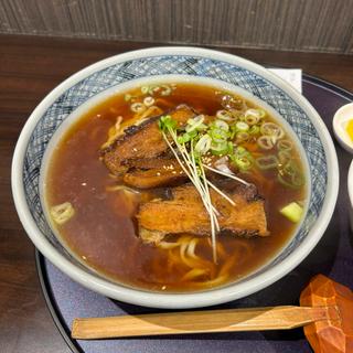 角煮ラーメン(手打らーめん満月)