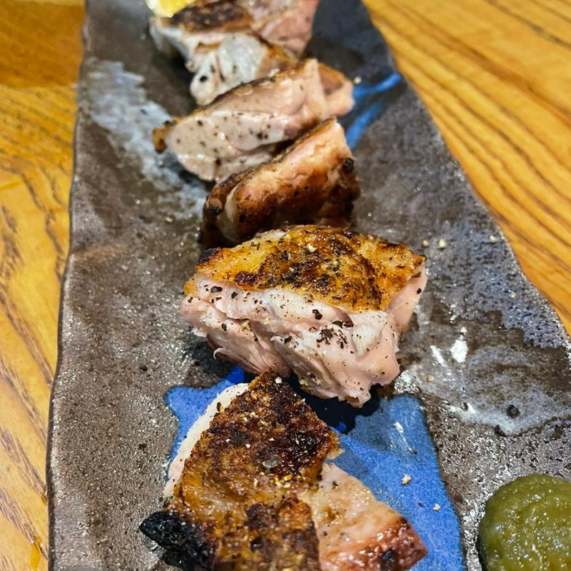 鶏モモ網焼き　塩(居酒屋 源氏 （げんじ）)