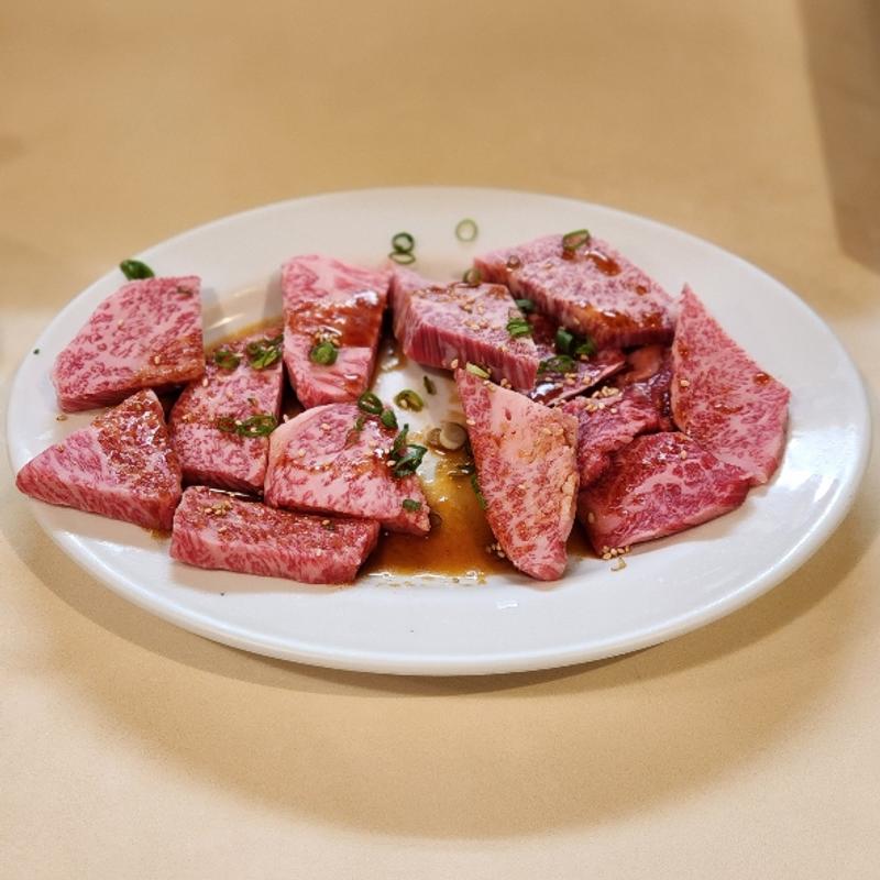 バラ(左)
特選ロース(右)(さつま )