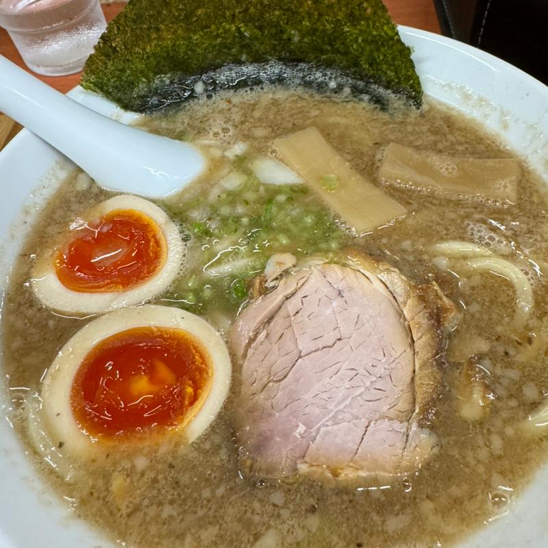 煮干しとんこつ(煮玉子)(麺や福々三座)