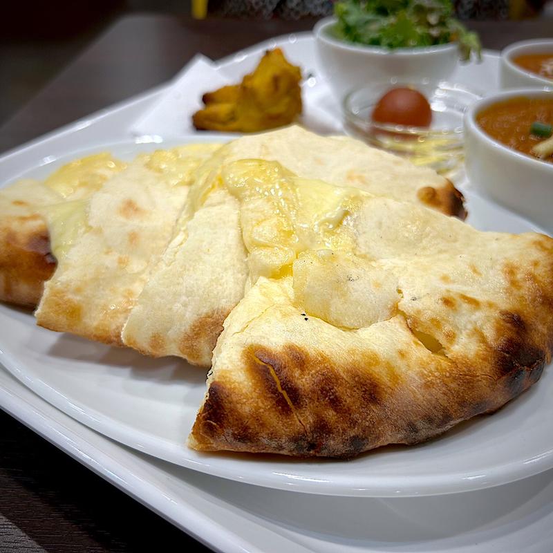 チーズナン(ロイヤルインドレストラン ララガーデン長町店)