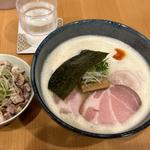 泡魚介塩白湯（上）(麺々 結び)