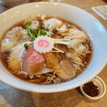 醤油ワンタン麺