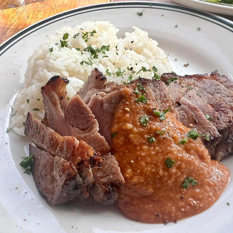 県産厚切りローストポーク(PICO食堂 タコライスが人気)