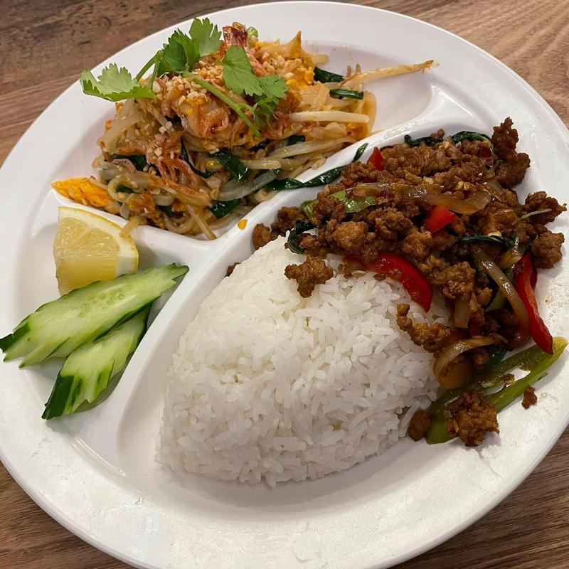 2コンビ(Chang Thai)