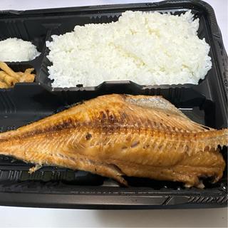 ほっけ定食 半身(炭火焼干物定食 しんぱち食堂 明治通り店)