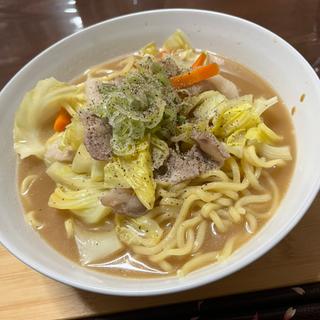 豚骨醤油ラーメン(創作料理　我家)